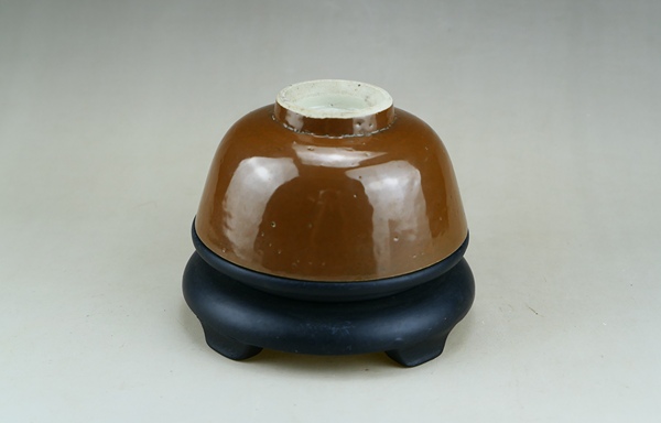古玩陶瓷清中晚期.紫金釉蓮子碗拍賣,當(dāng)前價格141元