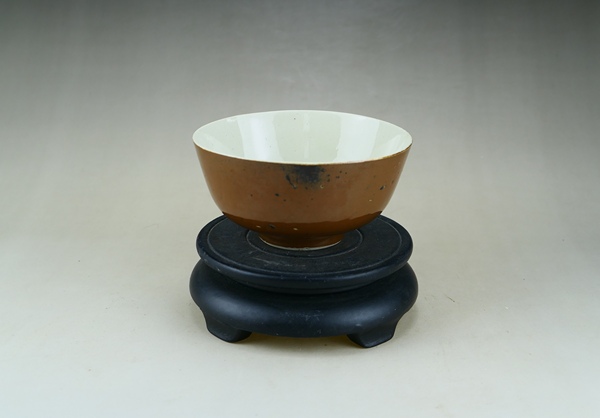 古玩陶瓷清中晚期.紫金釉蓮子碗拍賣,當(dāng)前價格141元