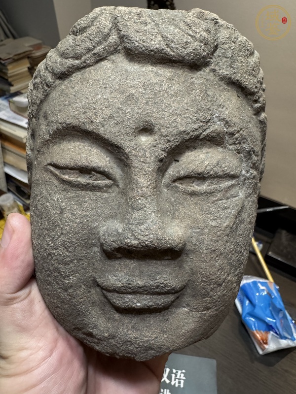 古玩石雕佛像真品鑒賞圖