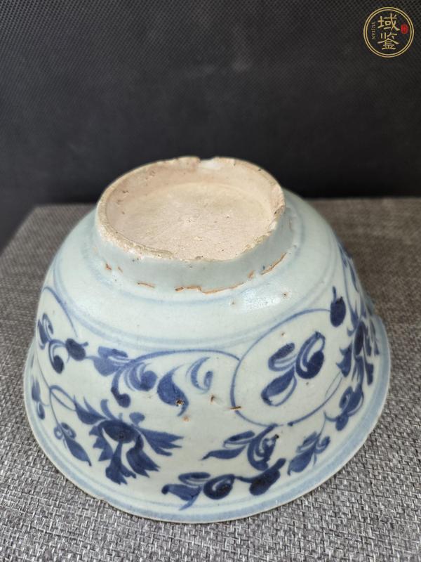 古玩陶瓷花卉紋青花碗真品鑒賞圖