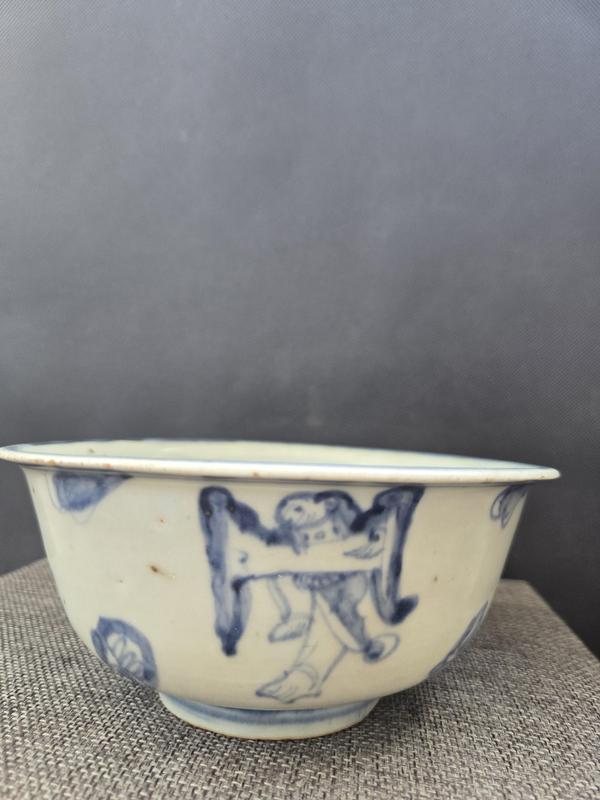古玩陶瓷眀成花人物紋青花碗拍賣，當前價格8500元