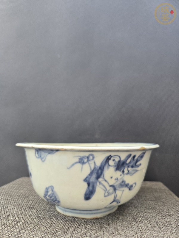 古玩人物紋青花碗真品鑒賞圖