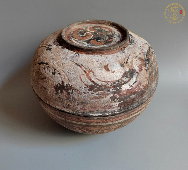 古玩陶瓷彩繪龍紋蓋盒真品鑒賞圖