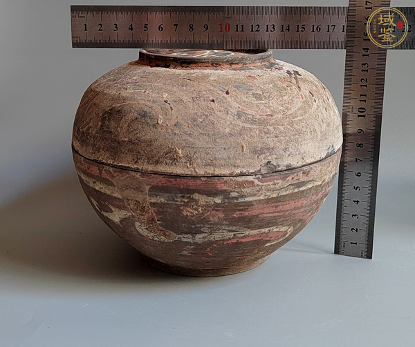 古玩陶瓷彩繪龍紋蓋盒真品鑒賞圖
