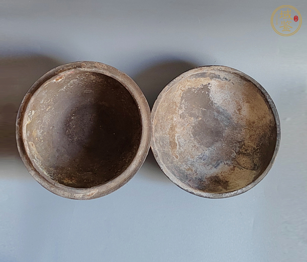 古玩陶瓷彩繪龍紋蓋盒真品鑒賞圖