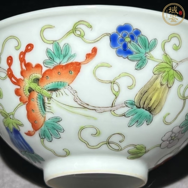 古玩陶瓷瓜蝶連綿粉彩碗真品鑒賞圖