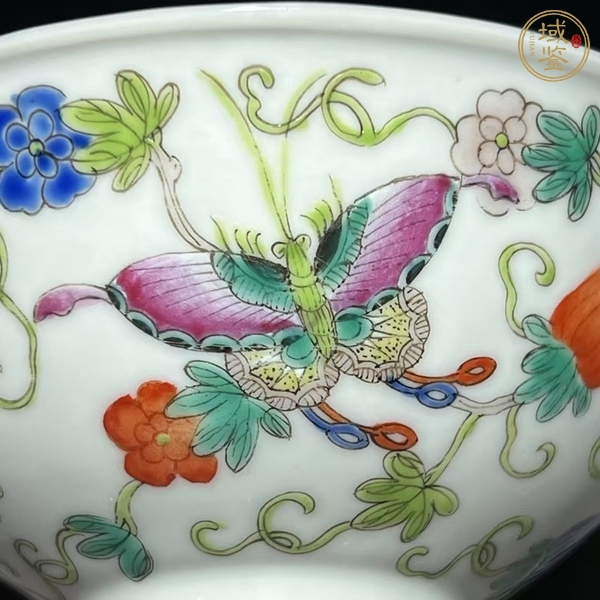 古玩陶瓷瓜蝶連綿粉彩碗真品鑒賞圖