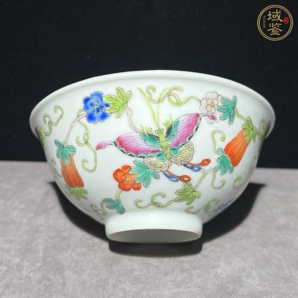 古玩瓜蝶連綿粉彩碗真品鑒賞圖