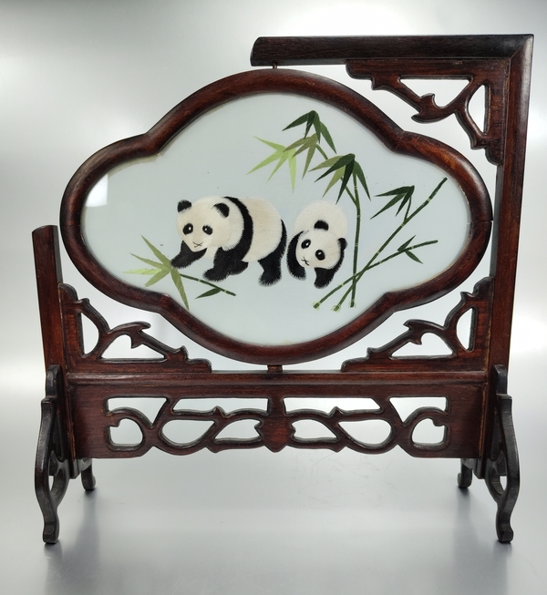 古玩轉賣刺繡拍賣，當前價格3180元