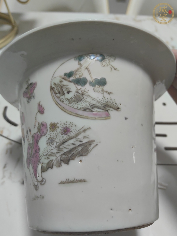 古玩陶瓷粉彩人物花盆真品鑒賞圖