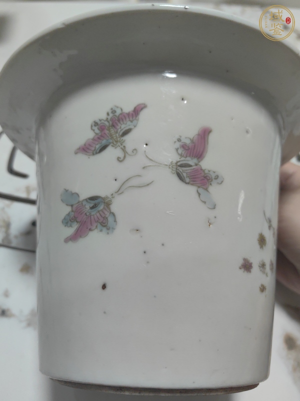 古玩陶瓷粉彩人物花盆真品鑒賞圖