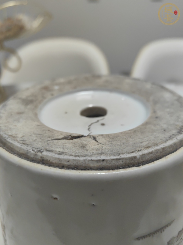 古玩陶瓷粉彩人物花盆真品鑒賞圖