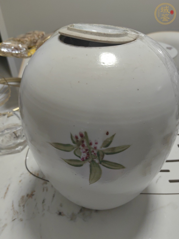 古玩陶瓷粉彩花鳥紋蓋罐真品鑒賞圖