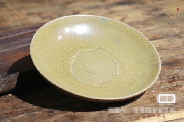 古玩陶瓷龍泉青瓷盤真品鑒賞圖