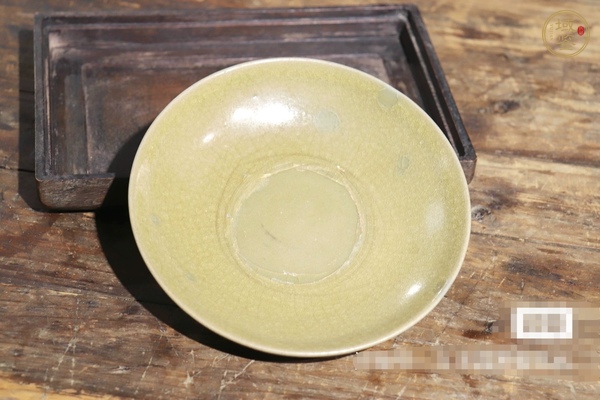 古玩陶瓷龍泉青瓷盤真品鑒賞圖