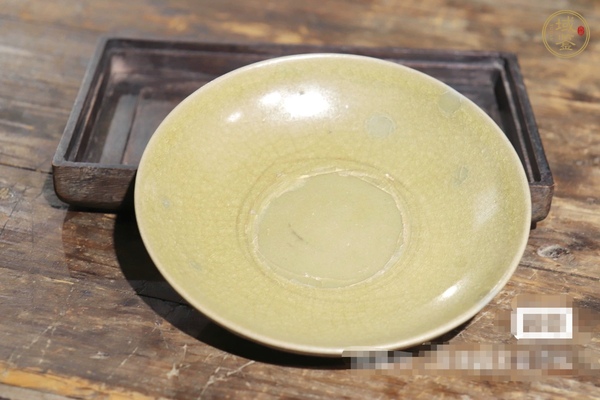 古玩陶瓷龍泉青瓷盤真品鑒賞圖