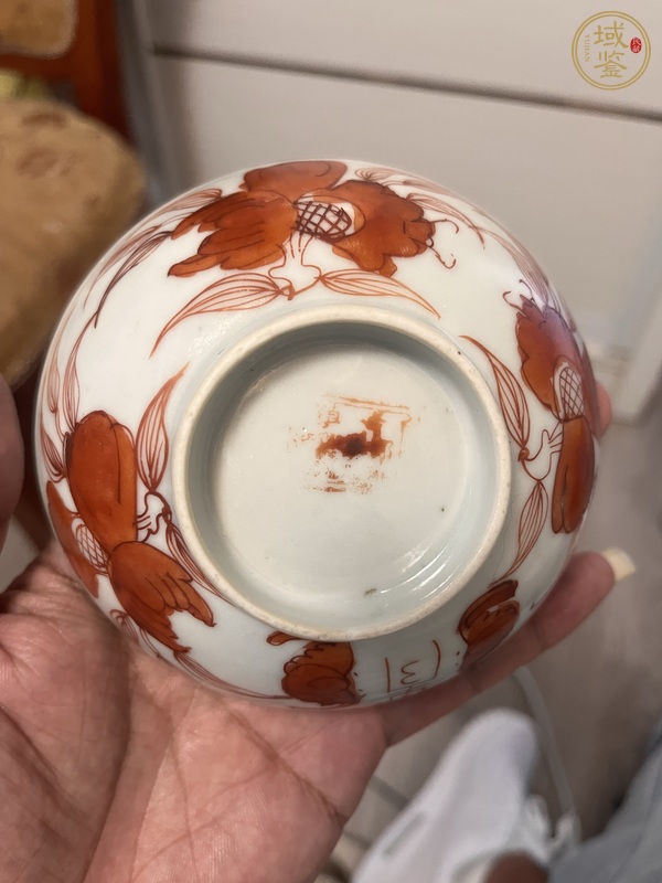 古玩陶瓷礬紅福壽紋茶碗真品鑒賞圖