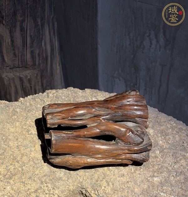 古玩雜項崖柏制作筆筒真品鑒賞圖