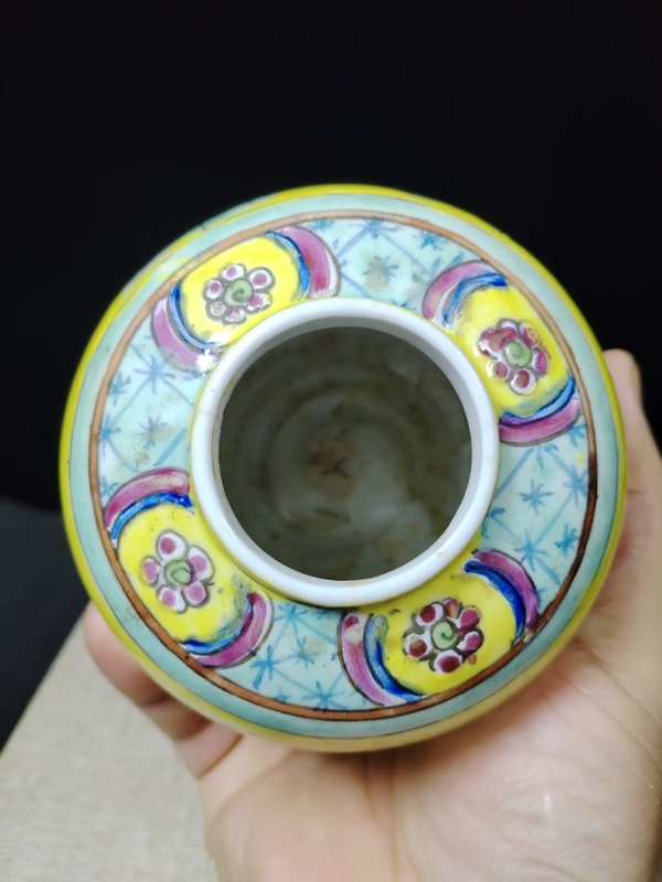 古玩陶瓷晚清光緒粉彩人物罐尺寸高9.5cm拍賣，當前價格1500元