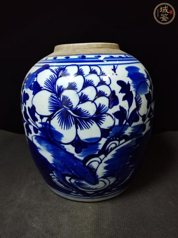 古玩陶瓷牡丹紋青花罐真品鑒賞圖
