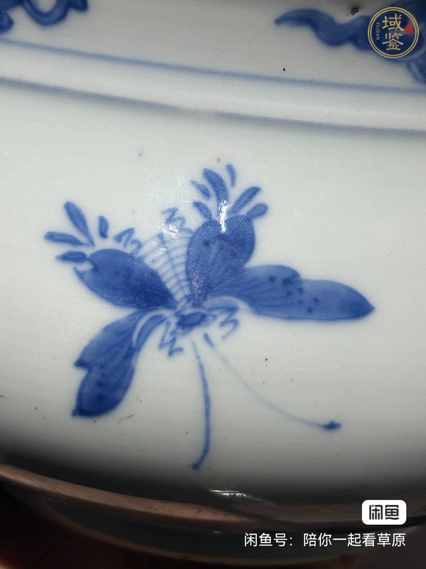 古玩陶瓷花蝶紋青花圈足缽式香爐真品鑒賞圖