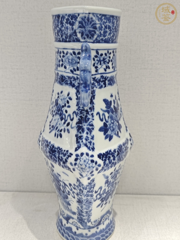 古玩陶瓷青花瓶真品鑒賞圖
