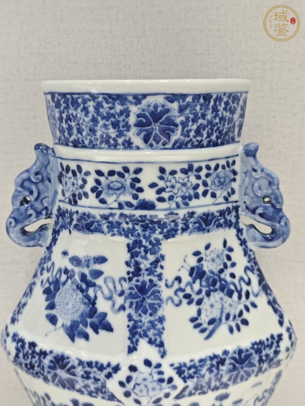 古玩陶瓷青花瓶真品鑒賞圖