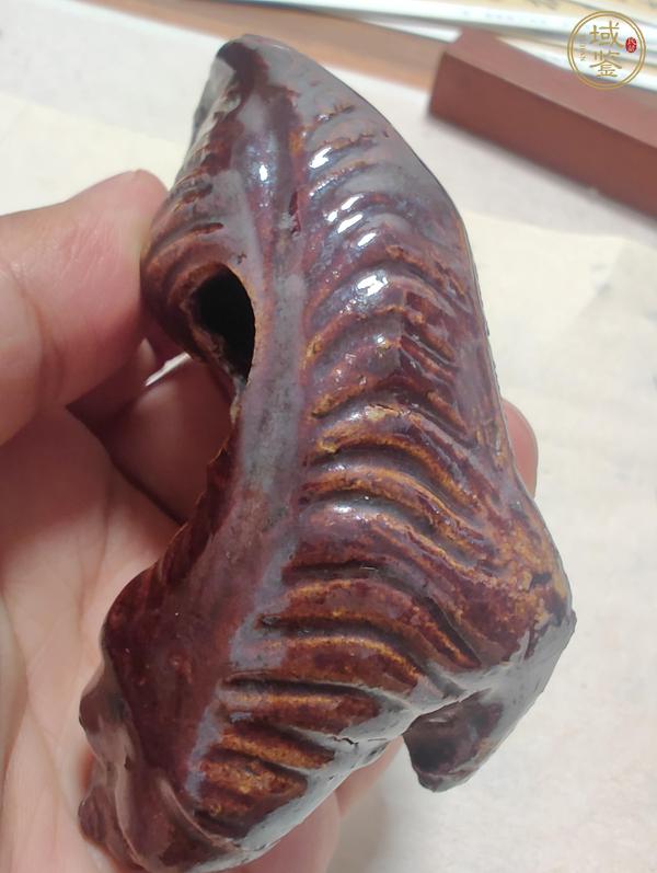 古玩陶瓷褐釉犬型水滴真品鑒賞圖