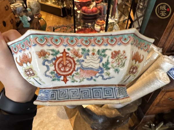 古玩陶瓷佛家八寶粉彩貢碗真品鑒賞圖