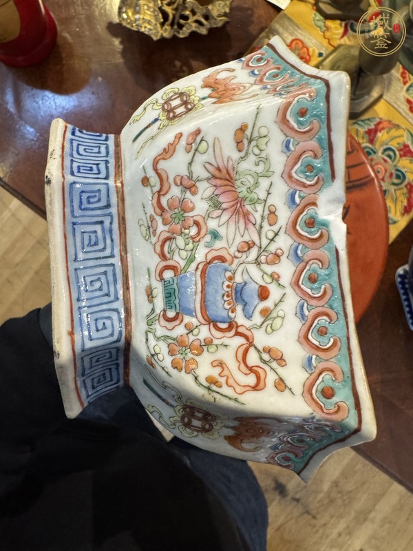 古玩陶瓷佛家八寶粉彩貢碗真品鑒賞圖
