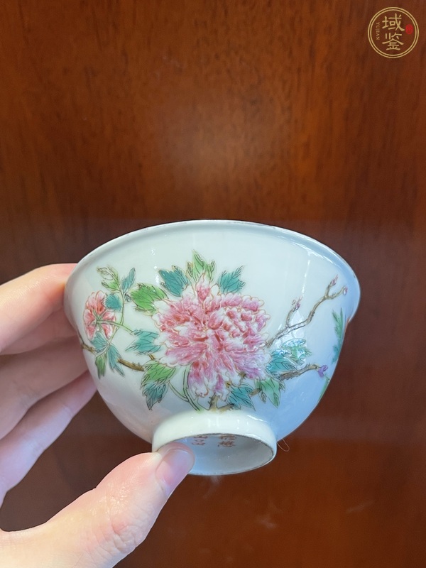 古玩陶瓷粉彩花卉紋茶圓真品鑒賞圖