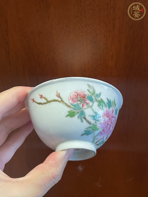 古玩陶瓷粉彩花卉紋茶圓真品鑒賞圖