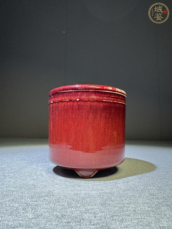 古玩陶瓷窯變紅釉三足筒式香爐真品鑒賞圖