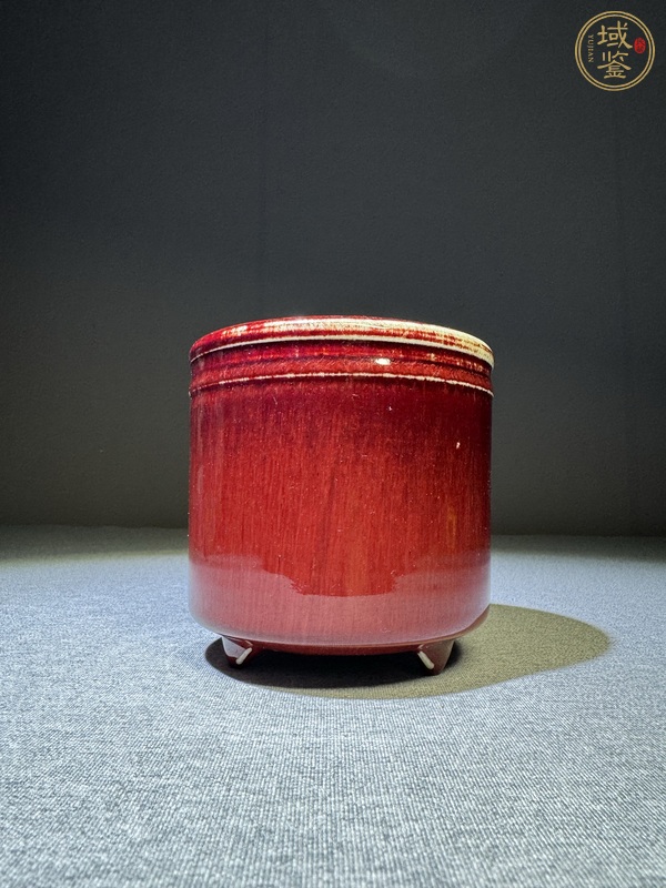 古玩陶瓷窯變紅釉三足筒式香爐真品鑒賞圖