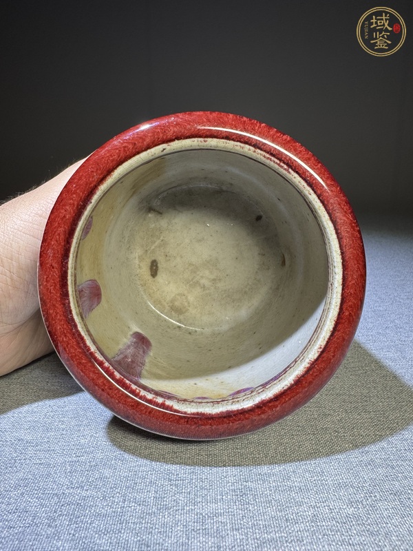 古玩陶瓷窯變紅釉三足筒式香爐真品鑒賞圖