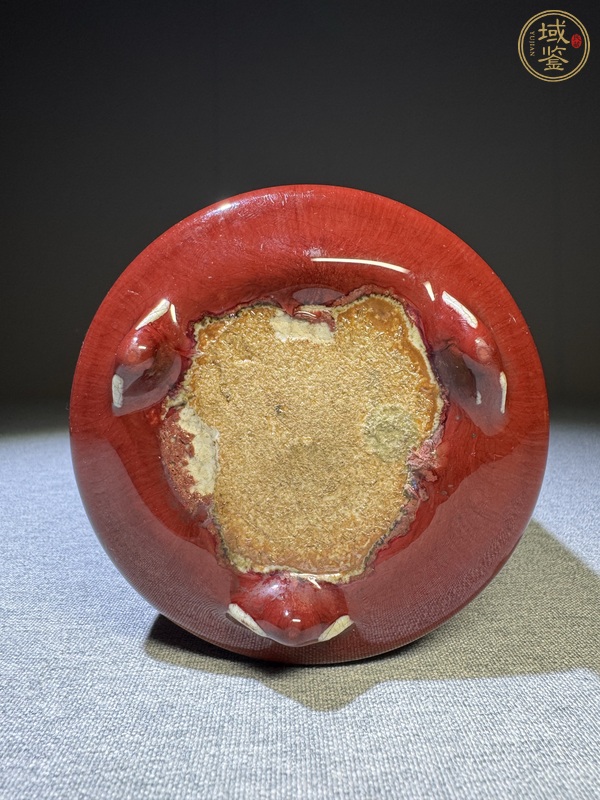 古玩陶瓷窯變紅釉三足筒式香爐真品鑒賞圖