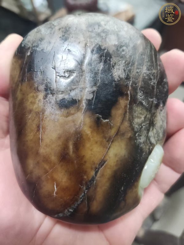 古玩玉器染色仿和田籽料把件真品鑒賞圖