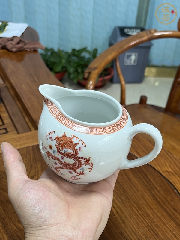 古玩陶瓷龍鳳紋粉彩執(zhí)杯真品鑒賞圖