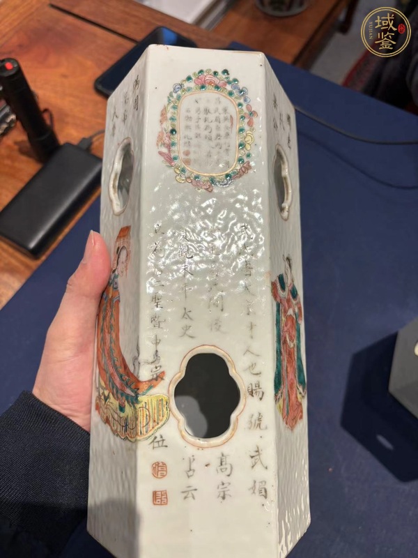 古玩陶瓷粉彩無雙譜帽桶真品鑒賞圖