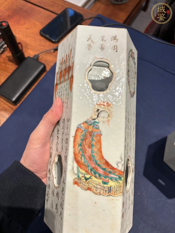 古玩陶瓷粉彩無雙譜帽桶真品鑒賞圖