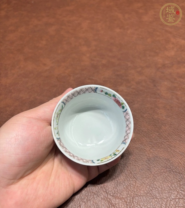 古玩陶瓷山水紋粉彩杯盤真品鑒賞圖