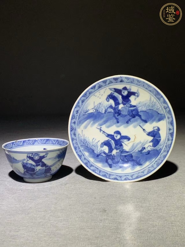 古玩青花狩獵圖紋杯碟真品鑒賞圖