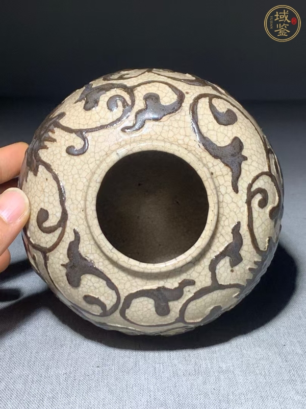 古玩陶瓷哥釉地鐵銹釉罐真品鑒賞圖