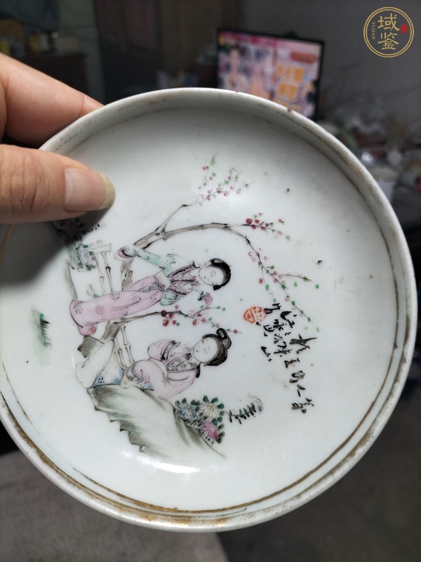 古玩陶瓷粉彩人物仕女盤真品鑒賞圖