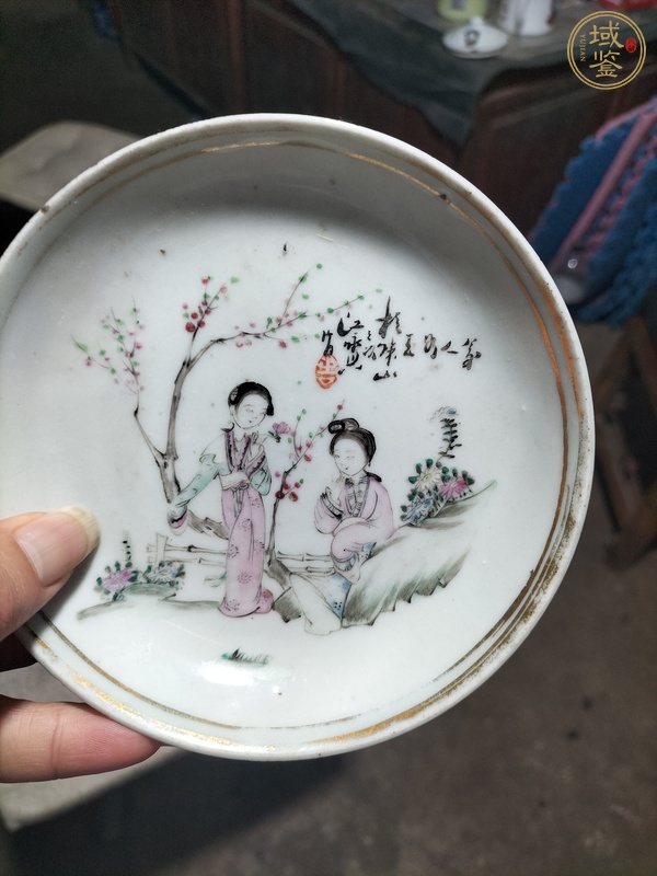 古玩陶瓷粉彩人物仕女盤真品鑒賞圖