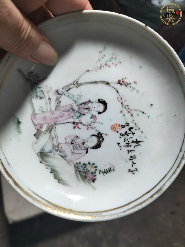 古玩陶瓷粉彩人物仕女盤真品鑒賞圖