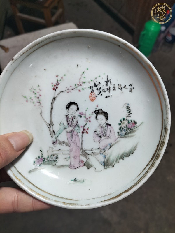 古玩陶瓷粉彩人物仕女盤真品鑒賞圖