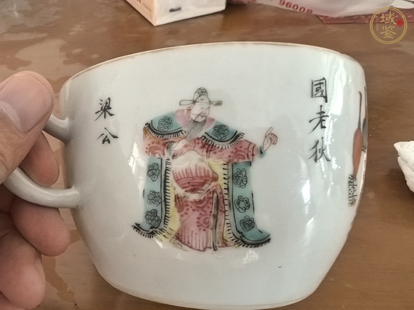 古玩陶瓷無雙譜粉彩執壺真品鑒賞圖