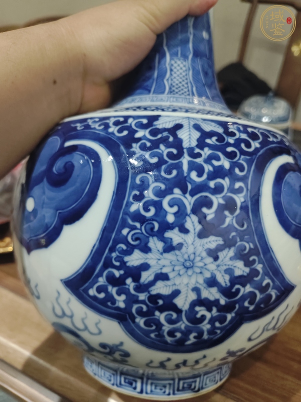 古玩陶瓷青花賞瓶真品鑒賞圖