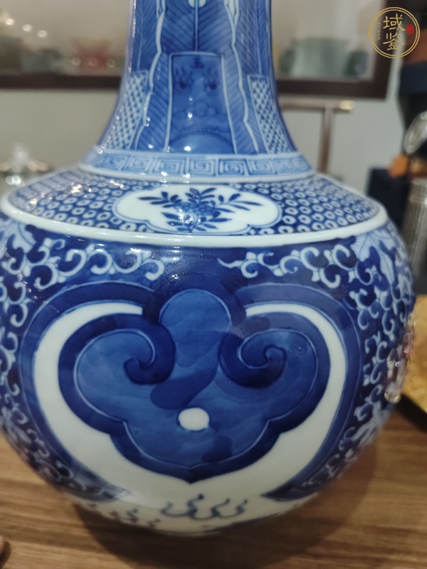 古玩陶瓷青花賞瓶真品鑒賞圖